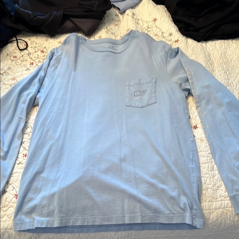 Vineyard VinesLight Blue Long Sleeve Shirt.  Size small